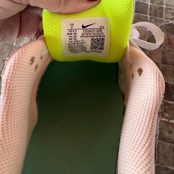 Nike Air Sneakers in Pink and Gray - Picture 6 of 11